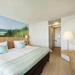 Beachhotel By Center Parcs 4*