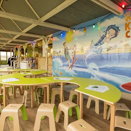 Beachhotel By Center Parcs Hotel 4*