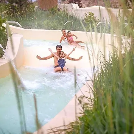 Hotel Beachhotel By Center Parcs 4*