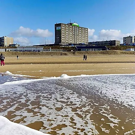 Beachhotel By Center Parcs 4* Zandvoort