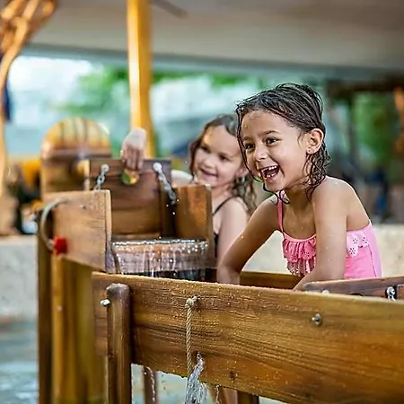 Hotel Beachhotel By Center Parcs 4*