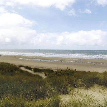 Beachhotel By Center Parcs 4*