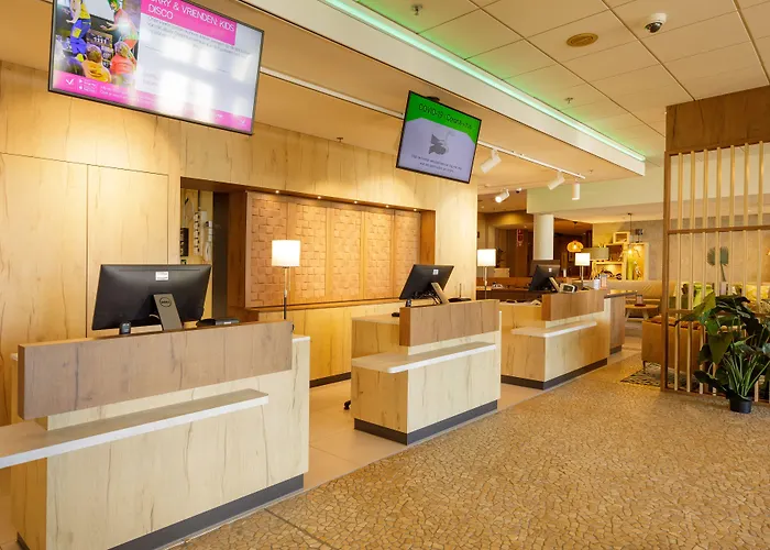 Beachhotel By Center Parcs 4*