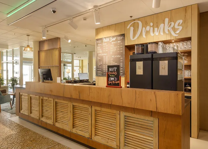 Hotel Beachhotel By Center Parcs 4*