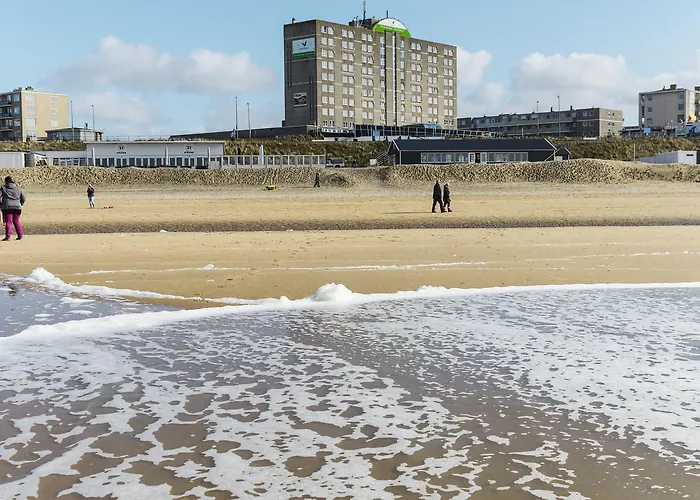 Beachhotel By Center Parcs Hotel 4*