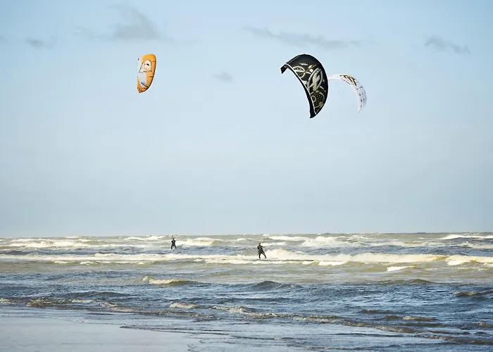 Beachhotel By Center Parcs 4* Zandvoort