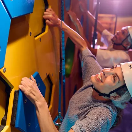 Beachhotel By Center Parcs