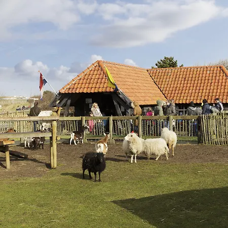 מלון Beachhotel By Center Parcs