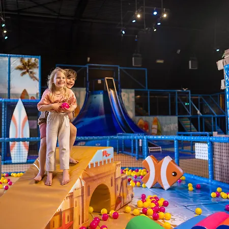 Beachhotel By Center Parcs 4*